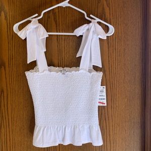 White ribbon tank🤍